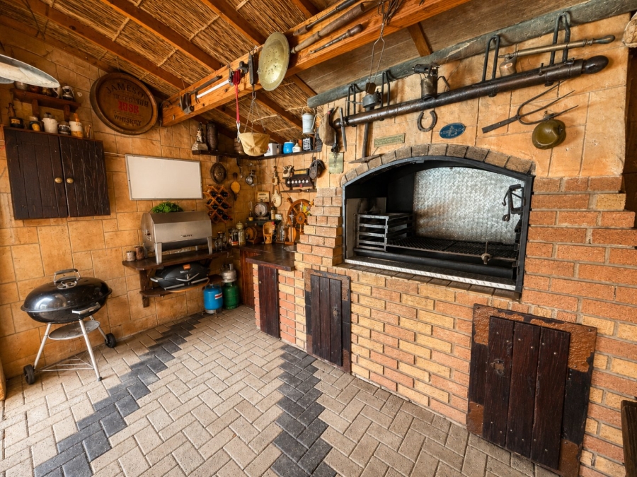 4 Bedroom Property for Sale in Vaalpark Free State